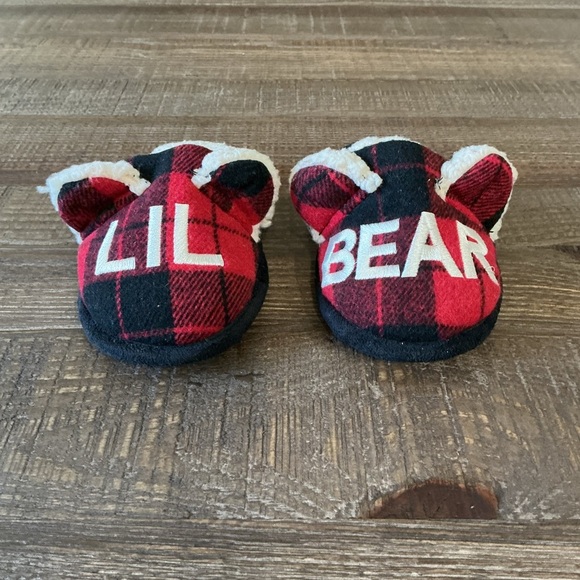 Dearfoams Kids' Lil Bear Red and Black Slippers - Picture 2 of 7